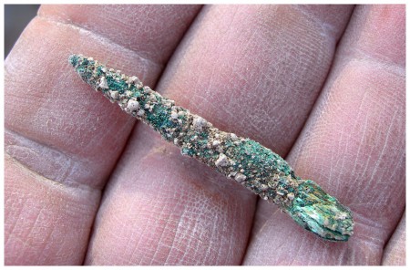 Tak wygląda najstarszy znany obecnie kawałek metalu z Bliskiego Wschodu. liczy sobie ponad 7000 lat. Źródło