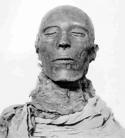 Faraon XIX dynastji Seti I Żył w XIII w p.n.e. Ojciec Ramzesa Wielkiego. Sam powinien też być nazywany "Wielkim" Źródło